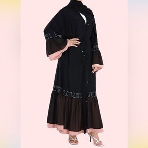 2 Piece Abaya, Arabic
High-Quality Material, soft and comfortable
With Lace